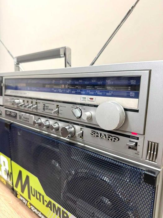 Колекционерски ретро радиокасетофон SHARP GF 767 Z Boombox