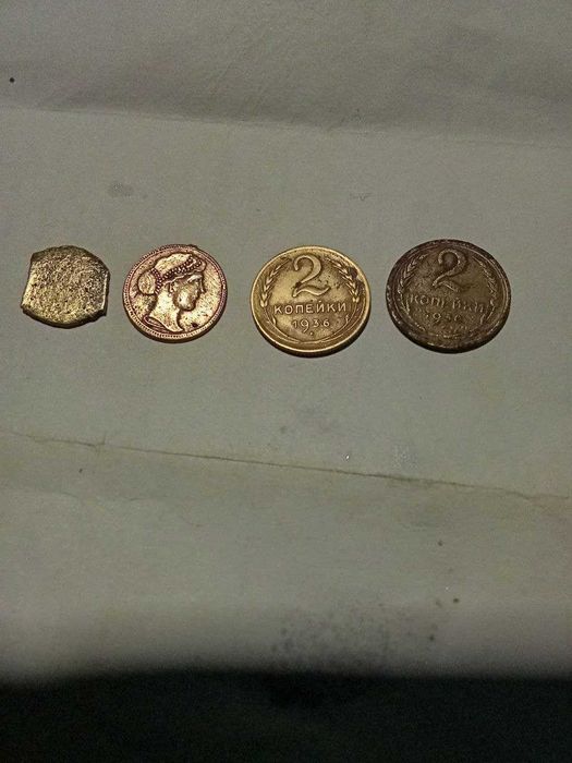 Qadimgi tangalar bor sotiladi