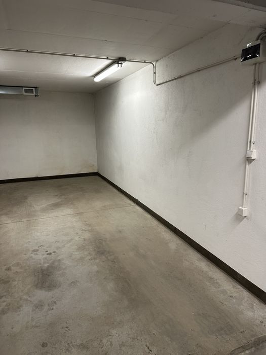 Дава се под наем Гараж / Паркомясто в Плевен, Идеален център - 23 кв.м за 169.32 € - Снимка #2