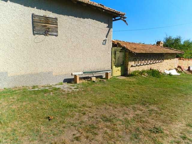 Продава се Къща в Търговище, Център - 80 кв.м за 427 €/кв.м - Снимка #1