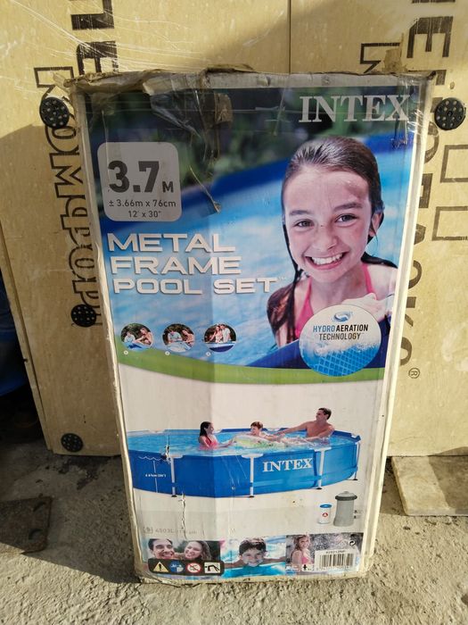 Бассейн INTEX 3,7м