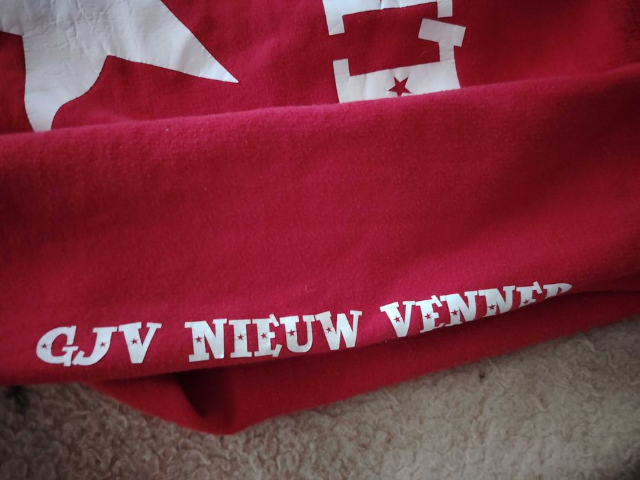 Червен суичър oversized