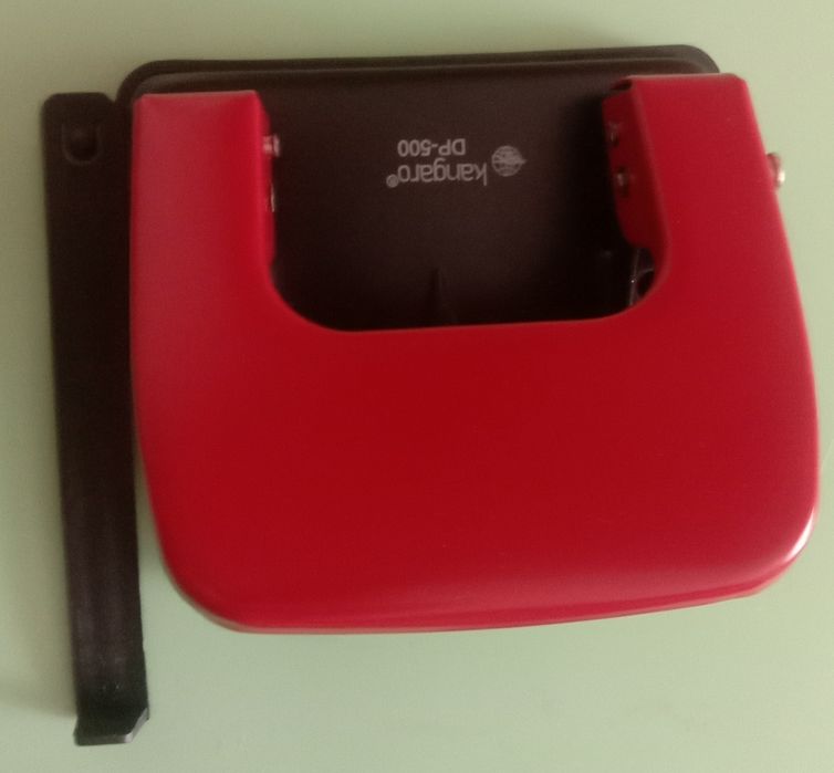 Канцелярский товар.