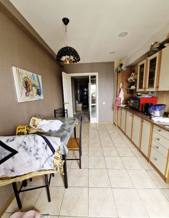 Продаю квартиру метро Космонавтов Интерпол 71м2 не торец