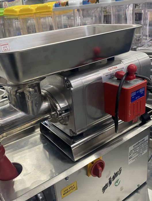 Мясорубка .Myasurobka месарофка gusht qiymalagich