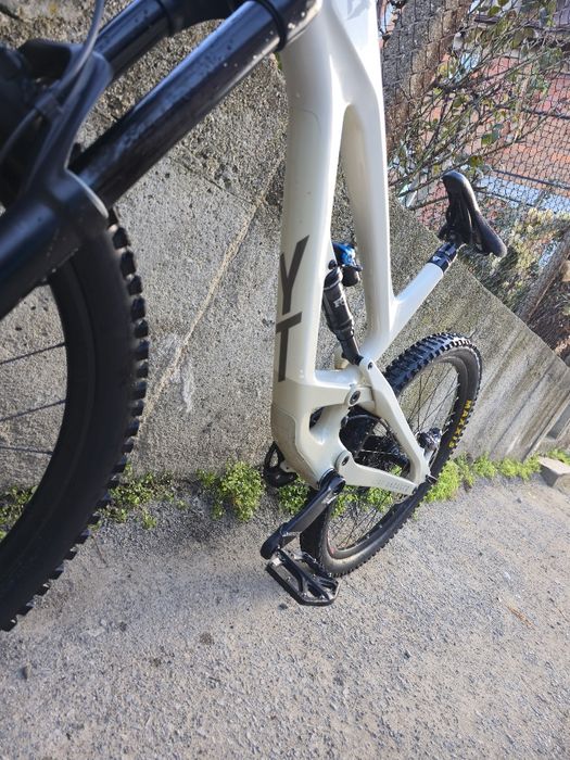 YT Capra Карбонов 27.5 цола 1x12 Sram GX Full Fox 4-бутални спирачки