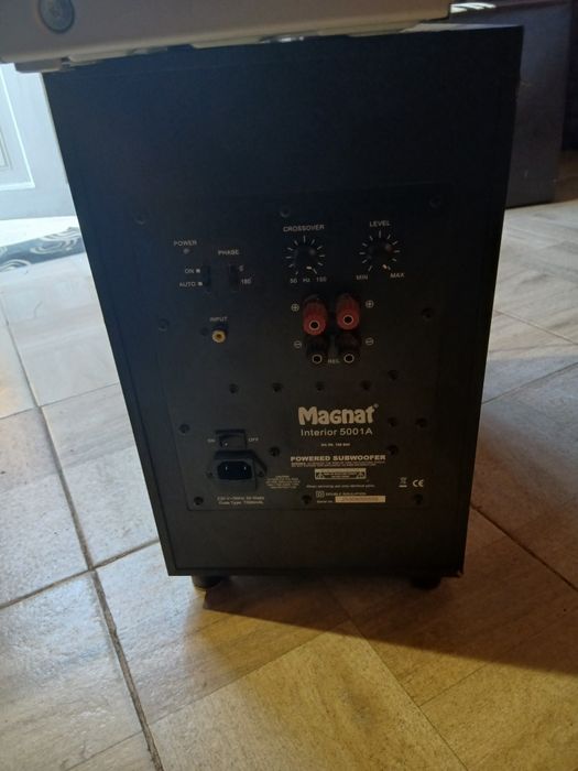 Boxe dividi si subufar aproape noi cu tot cu cabluri la ele