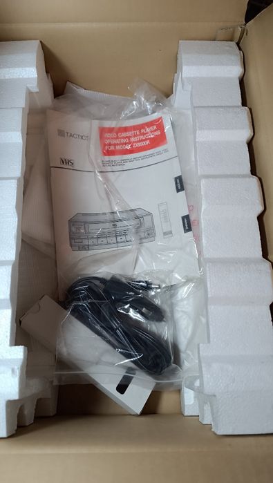 Коробка видеомагнитофона акай 120