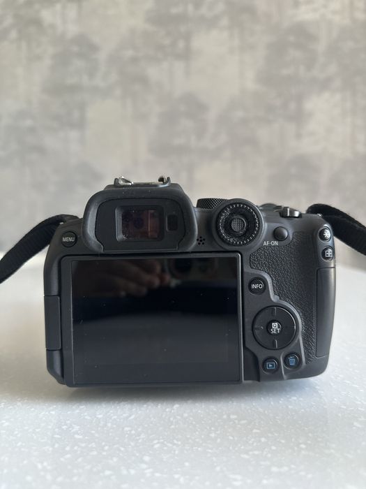 Canon R7 + объектив 18-35