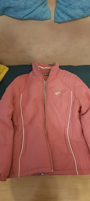 Geaca roz, marimea M, stare perfecta