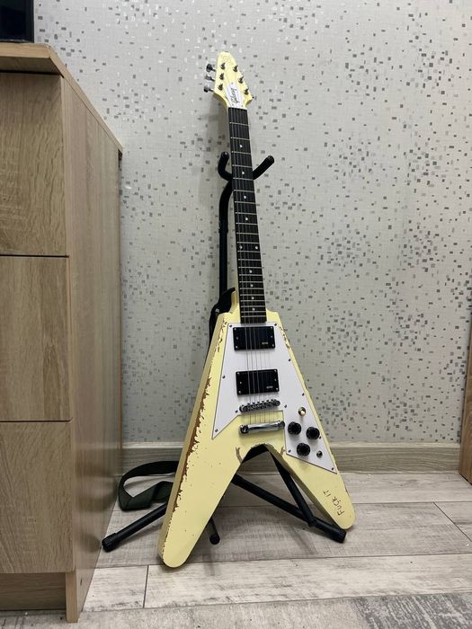 электрогитара в подарок процессор