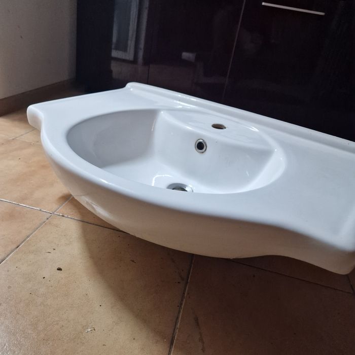 Chiuveta, Lavoar alb ceramic impecabil 75 cm latimea