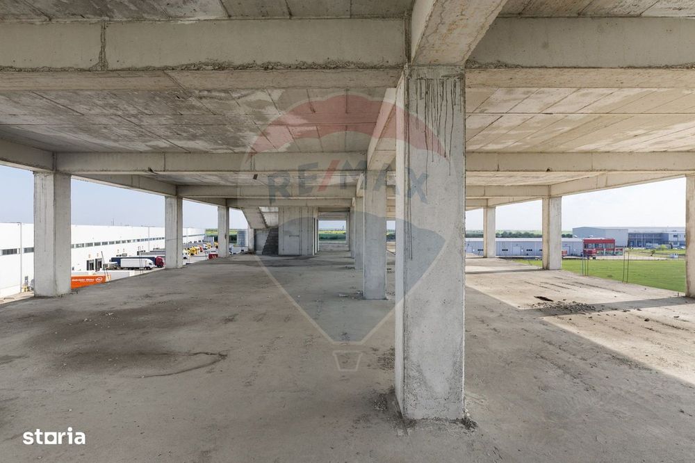 Teren cu construcție de beton, de vânzare, 3754 mp – zona Aradul Nou