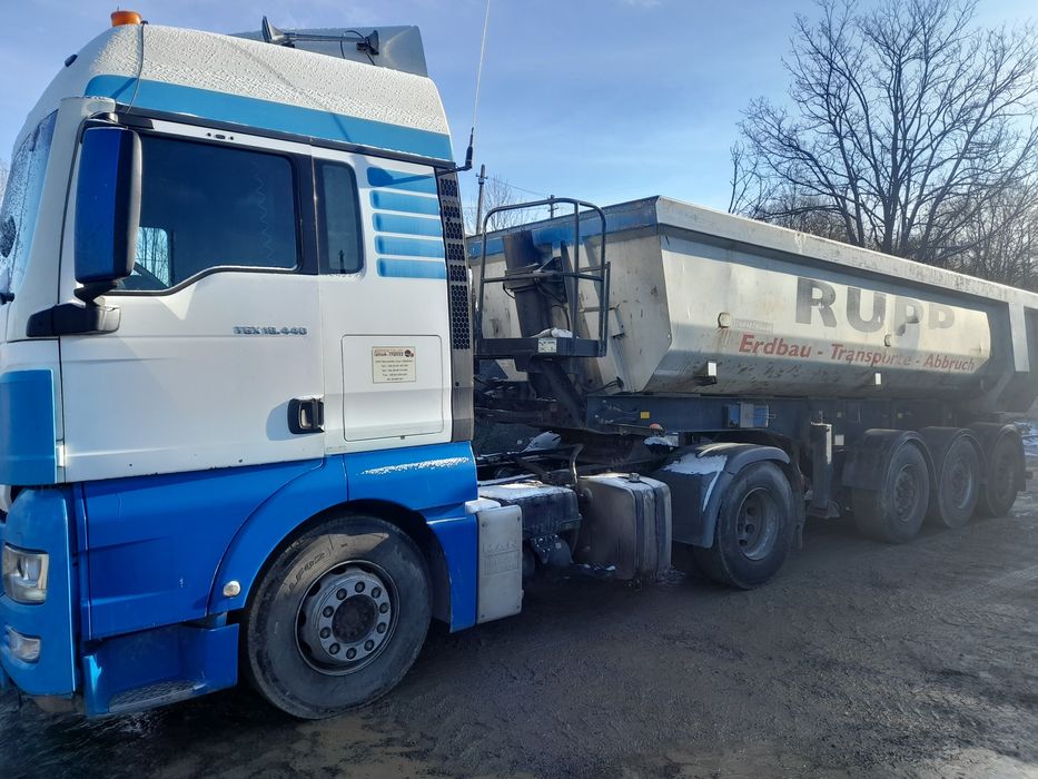 De vânzare două ansambluri, cap tractor MAN și semiremorca basculabila