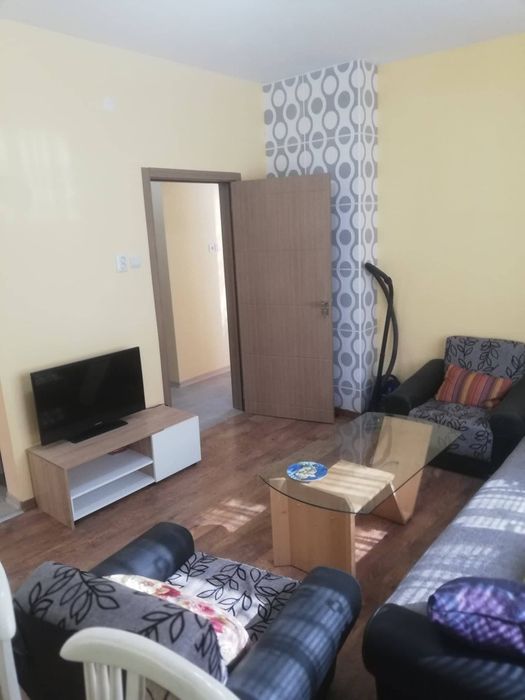 Дава се под наем Тристаен апартамент в Пловдив, Каменица 1 - 98 кв.м за 612 € - Снимка #9