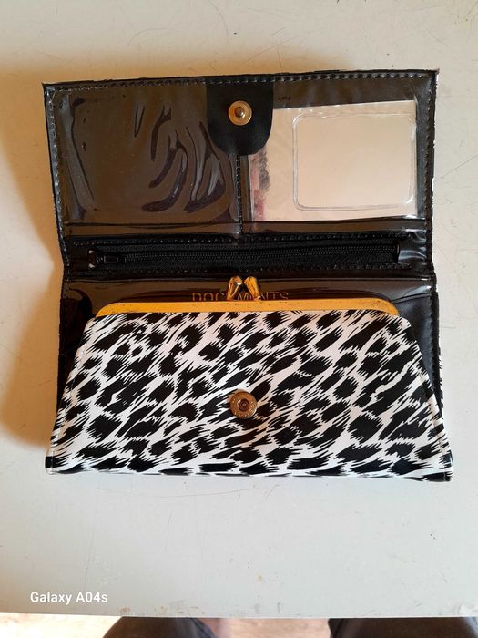 Продается новый женский кошелек