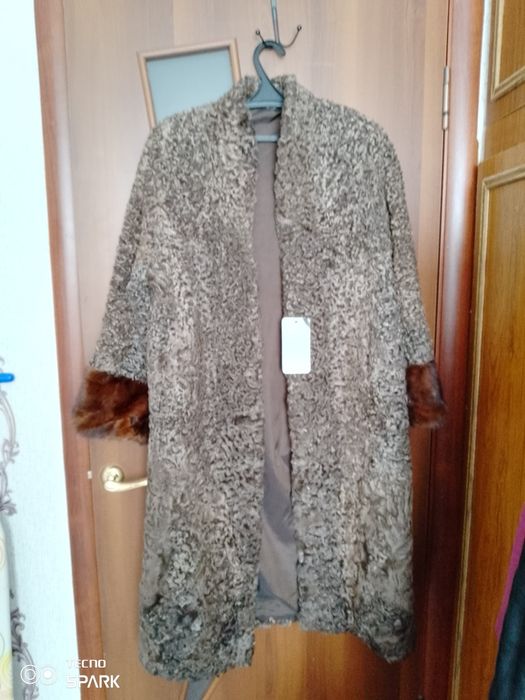 Продам шубы каракулевые