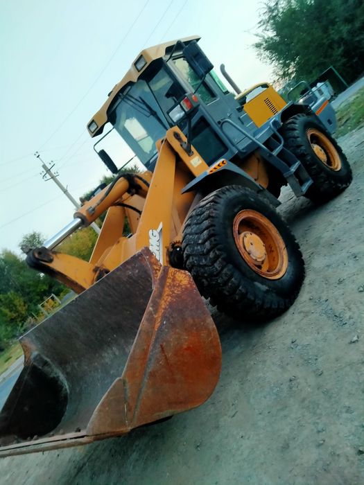 Продам ПОГРУЗЧИК LW300 год