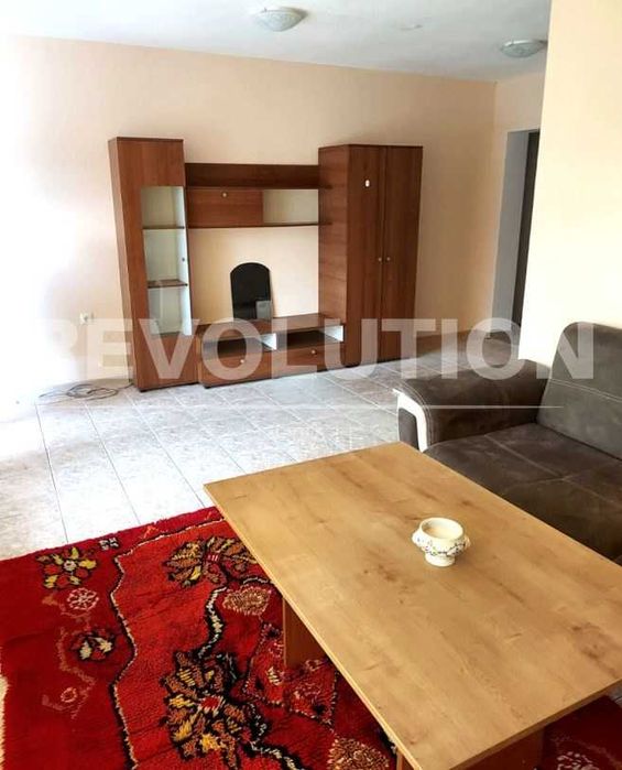 Изгоден двустаен апартамент в Цветен квартал