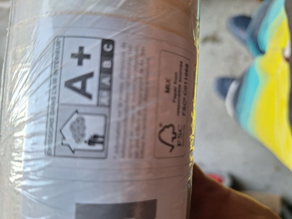 Продавам нови ролки тапети висок клас