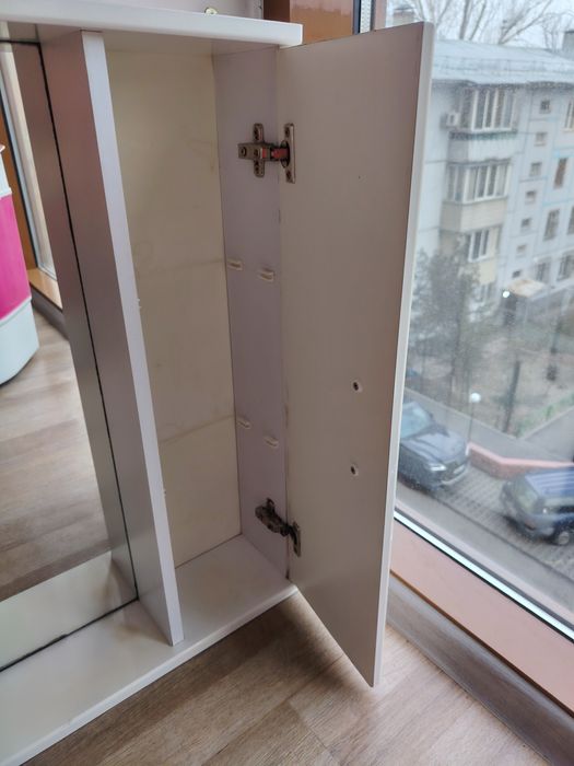 Шкафчик для ванны