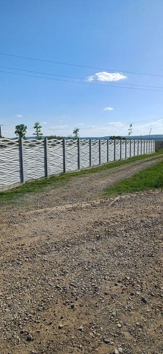 Gard din beton plăci și stâlpi