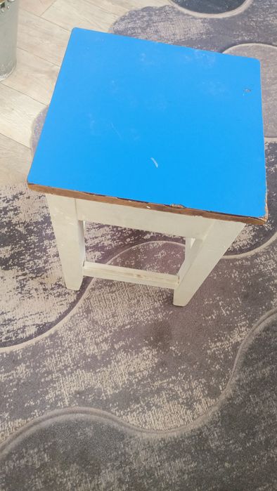 Продам табуретку