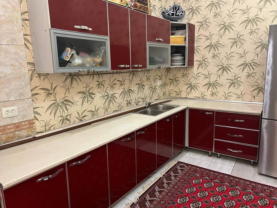 Oshxonq mebeli 3oy ishlatilgan holati xuddi yangiday