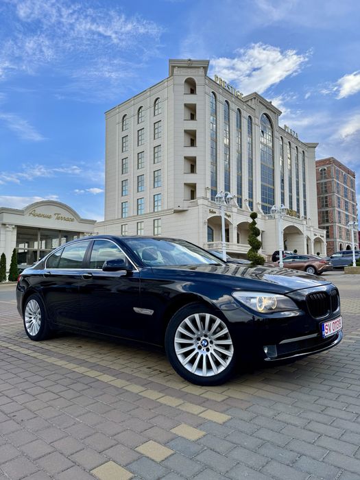 BMW Seria 7 F01 2011 730d