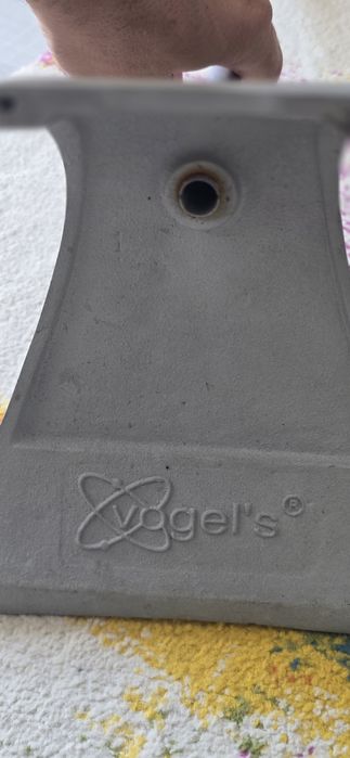 Stativi boxe sau sateliti  vogels si hama
