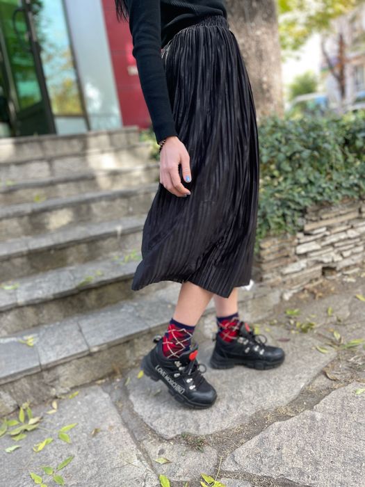 Нова плисирана пола