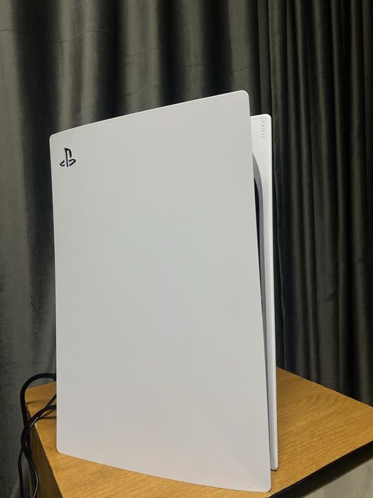 PlayStation 5 с дисководом