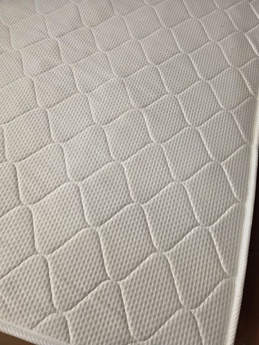 Продаются кровать с матрасом