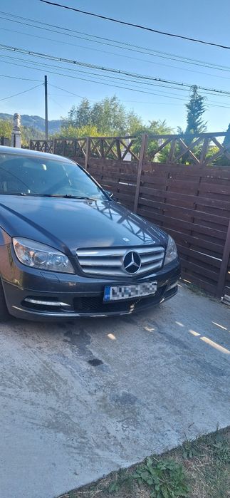 Mercedes-Benz  c-class 2010