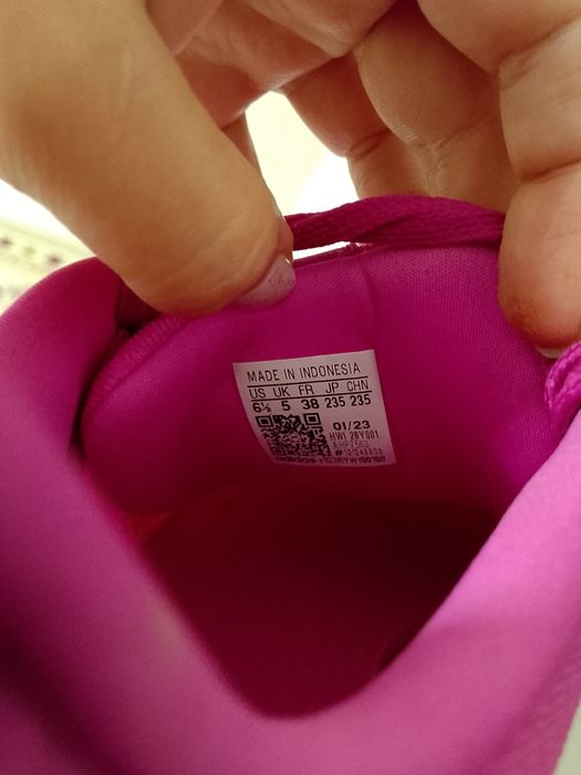 Adidas кроссовки женские