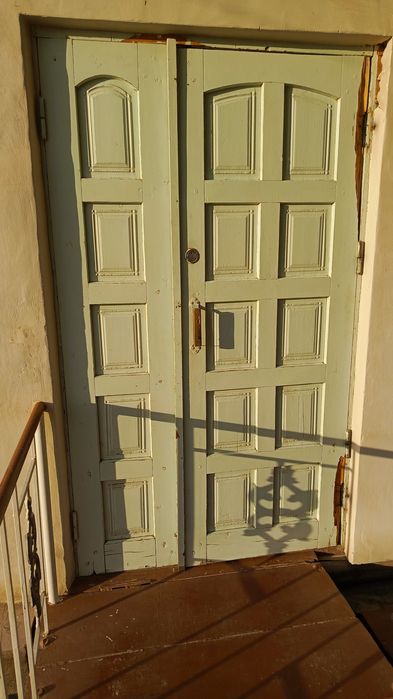 Эшик дераза сотилади