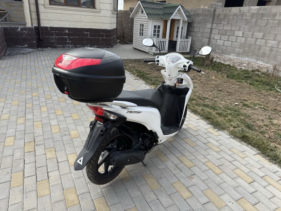Скутер HONDA DIO 110
