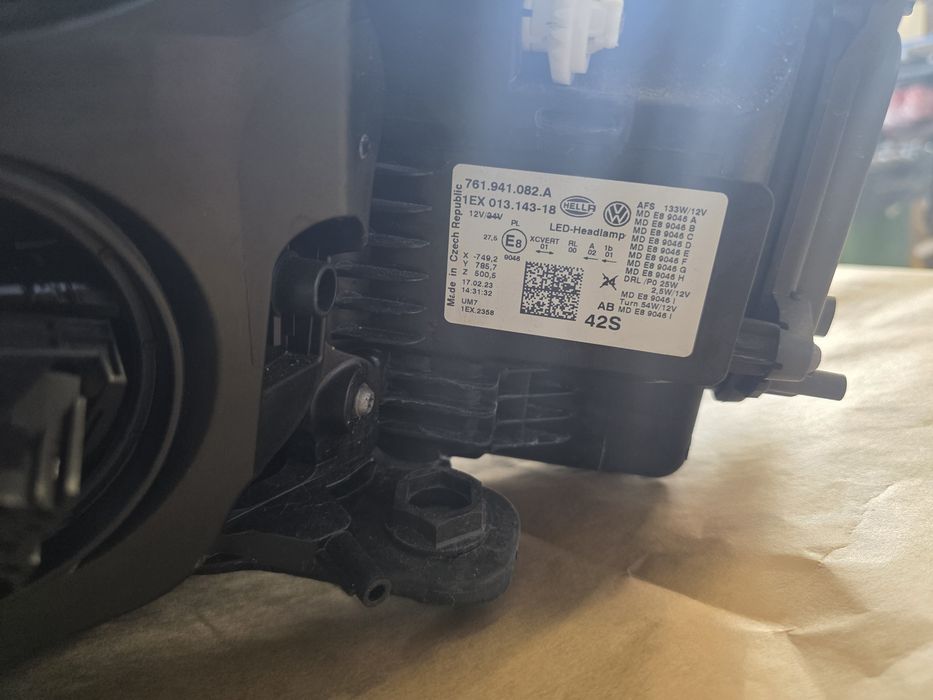 VW Touareg 3 18-23 Full Led Matrix R Line десен фар