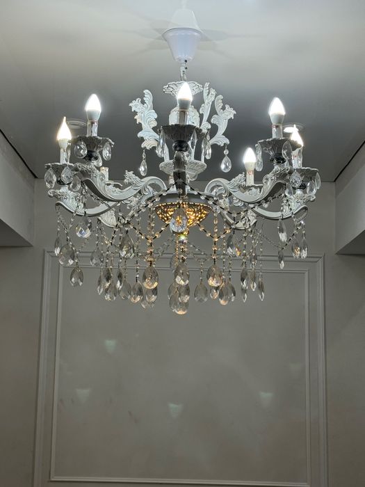 Продам люстры  для зала или гостиный