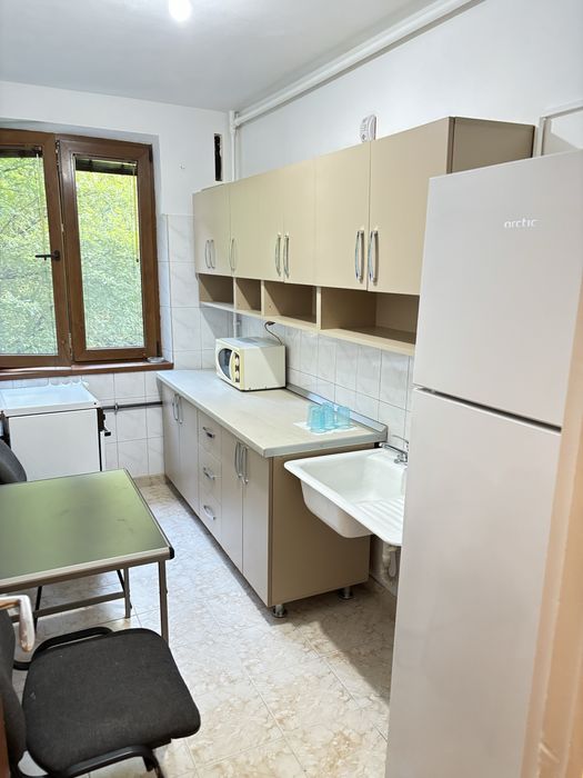 Inchiriez apartamnent
