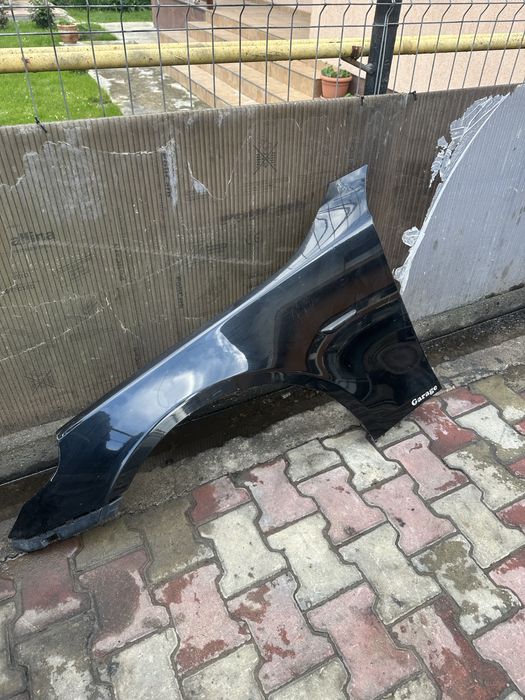 Aripa stanga fata BMW Seria 5 E60 E61 520d 525d 530d