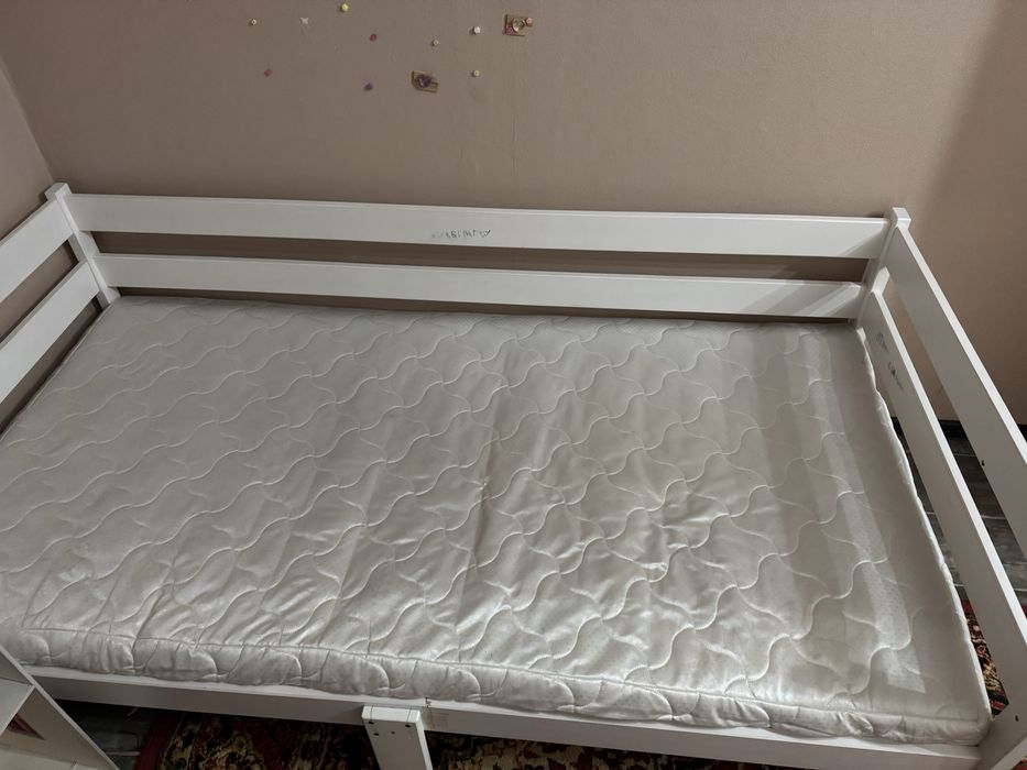 Кроватка детская