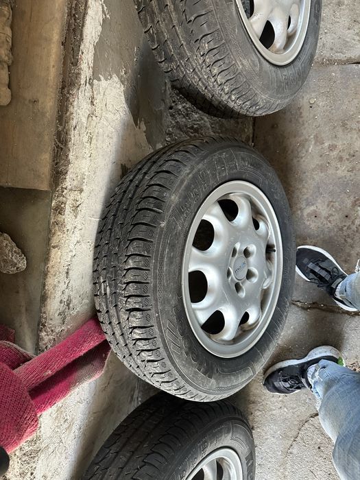 Комплект 15” джанти с летни гуми Kleber 195/65 R15 – топ състояние