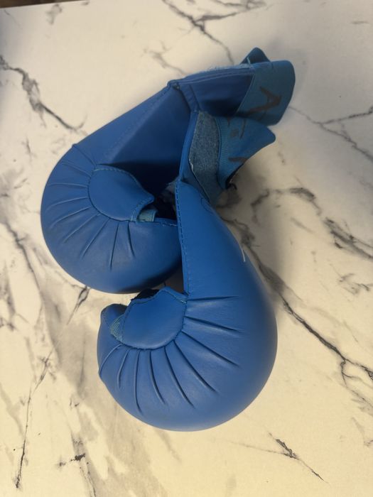 Перчатки для карате ARAWAZA