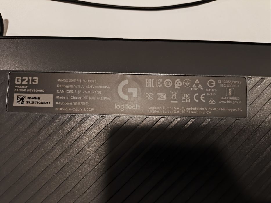 Logitech клавиатура + мишка