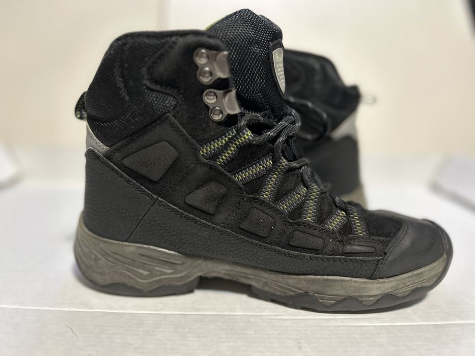 Обувь Европа 37 школьницам