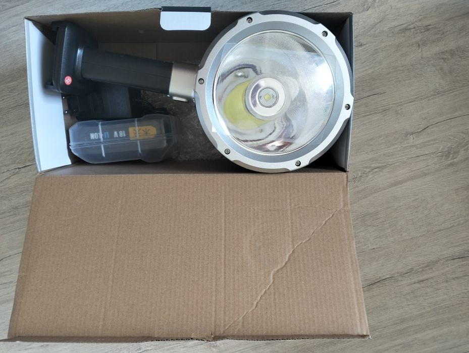 Продам фонарь для рыбалки и охоты