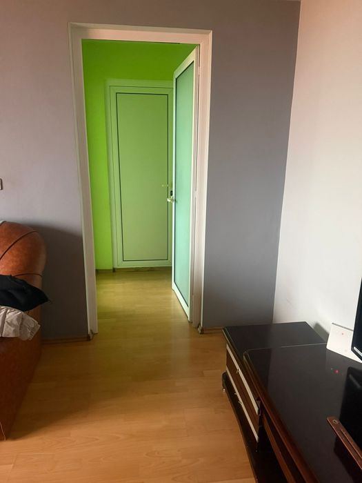 Vând/schimb cu apartament 2 camere plus diferența