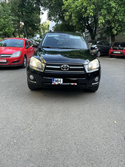 TOYOTA RAV4 2010