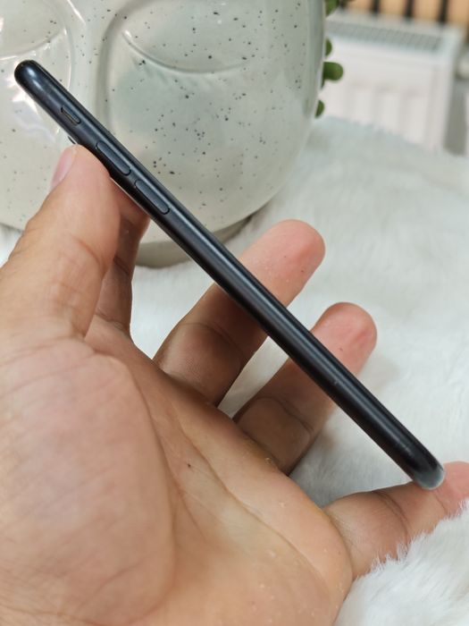iPhone se 2 64 GB